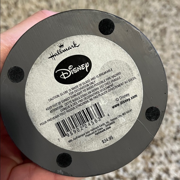 Disney Hallmark Cinderella and Prince Charming Snow Globe - Picture 3 of 6